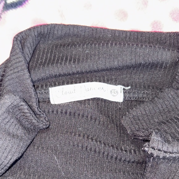 Black Ribbed Top - Picture 2 of 2